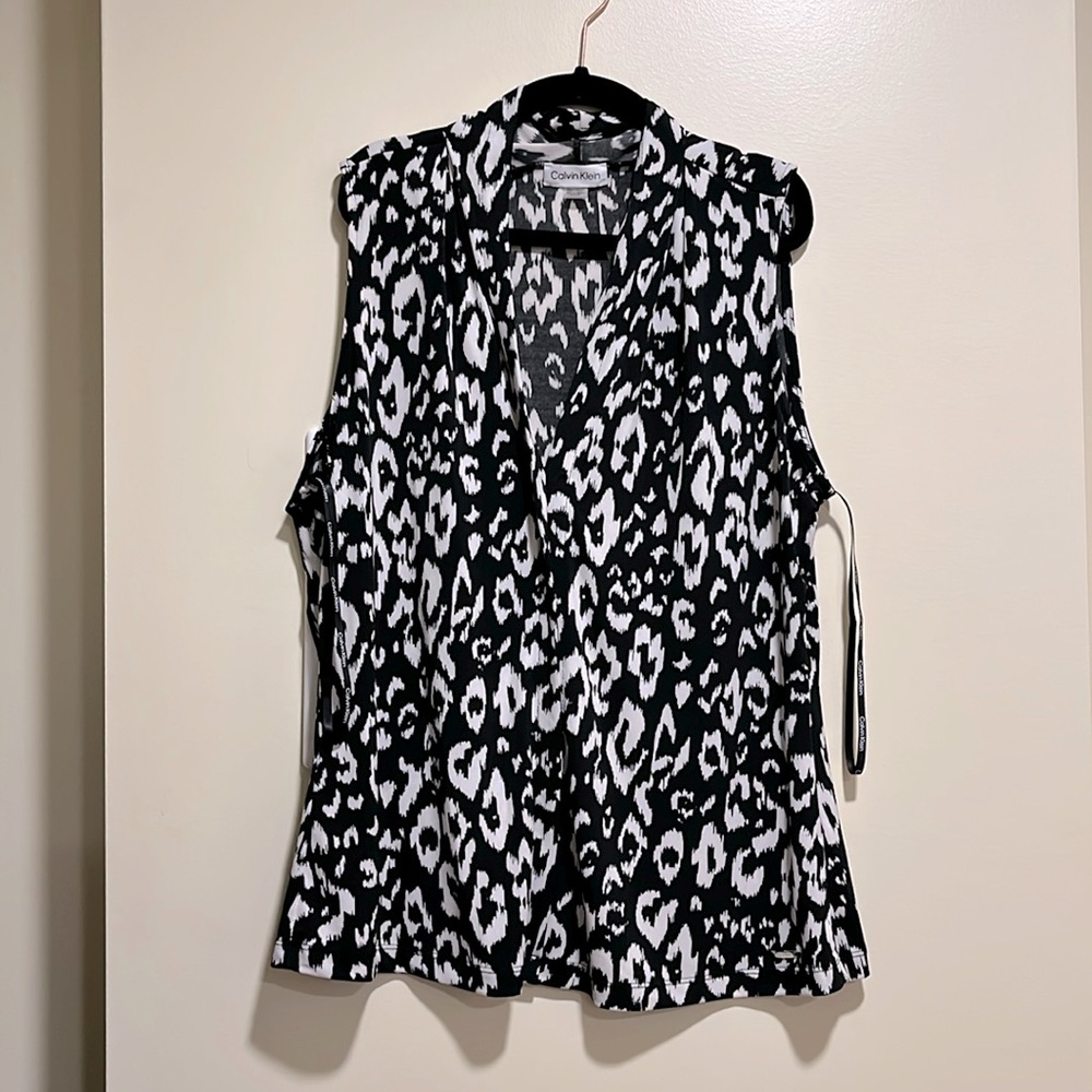 Calvin Klein size M sleeveless top